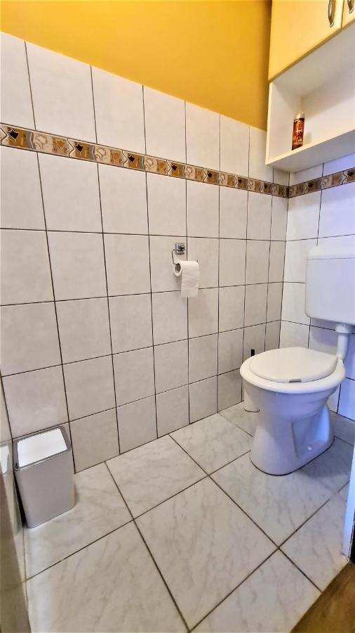 Vitorlas Apartman Sárvár Buitenkant foto